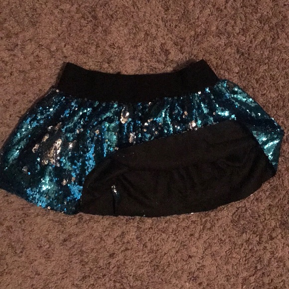 Sequin Skirt NWOT - Picture 2 of 3